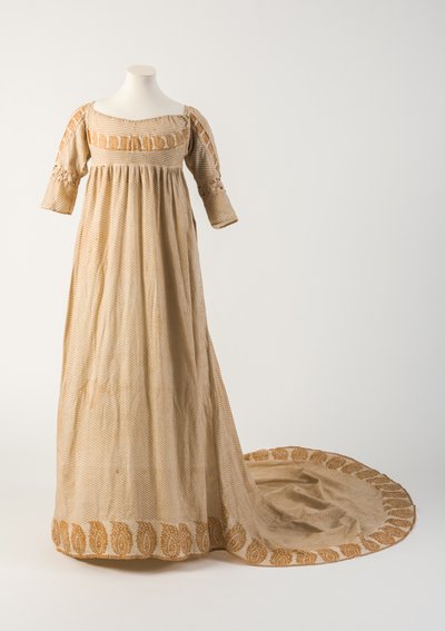 Orange-yellow printed cotton gown, with pine cone or patka motif, 1800 by Unbekannt Unbekannt